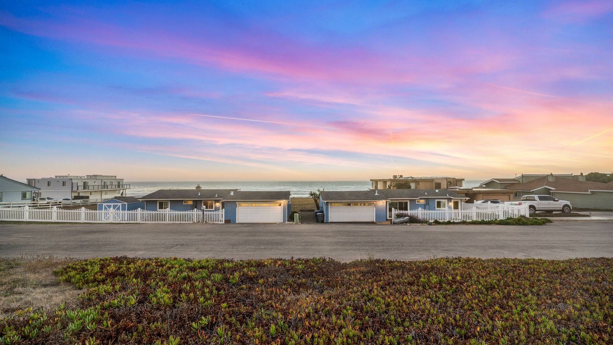 San Simeon Cottage | Oceanfront Unicorn Cottage - No Comparable Property Around