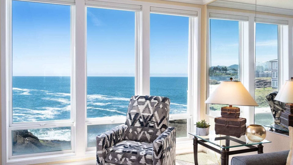 Depoe Bay Condo | Oceanfront, Whale Watching, Pool - The Lighthouse