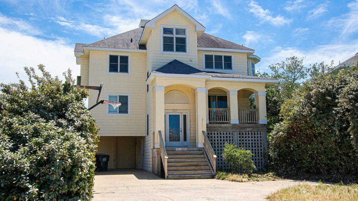 Ocean Hill House | Oceanside, 5 BRs, Community Amenities, Keyless Entry, VOH2, Corolla Del Mar