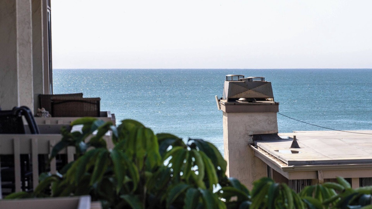 Townsite Condo | Oceanside Beach Condos