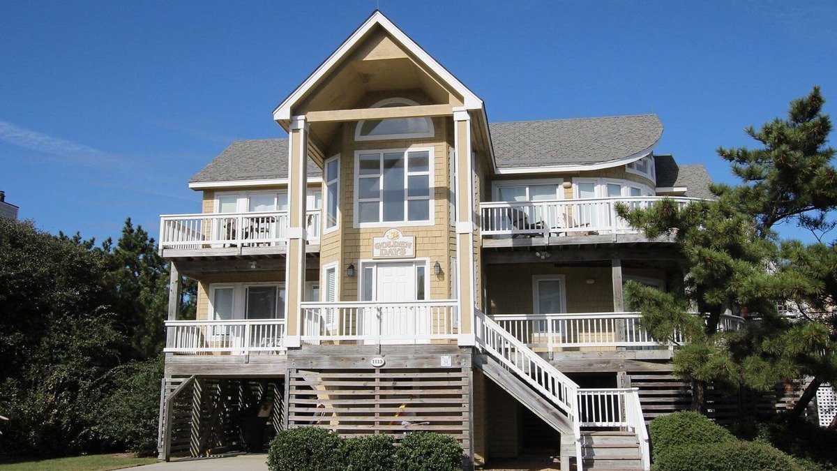 Whale Head Hill House | Oceanside, Ocean Views, Hot Tub, Close to Beach Access, 743, Golden Days