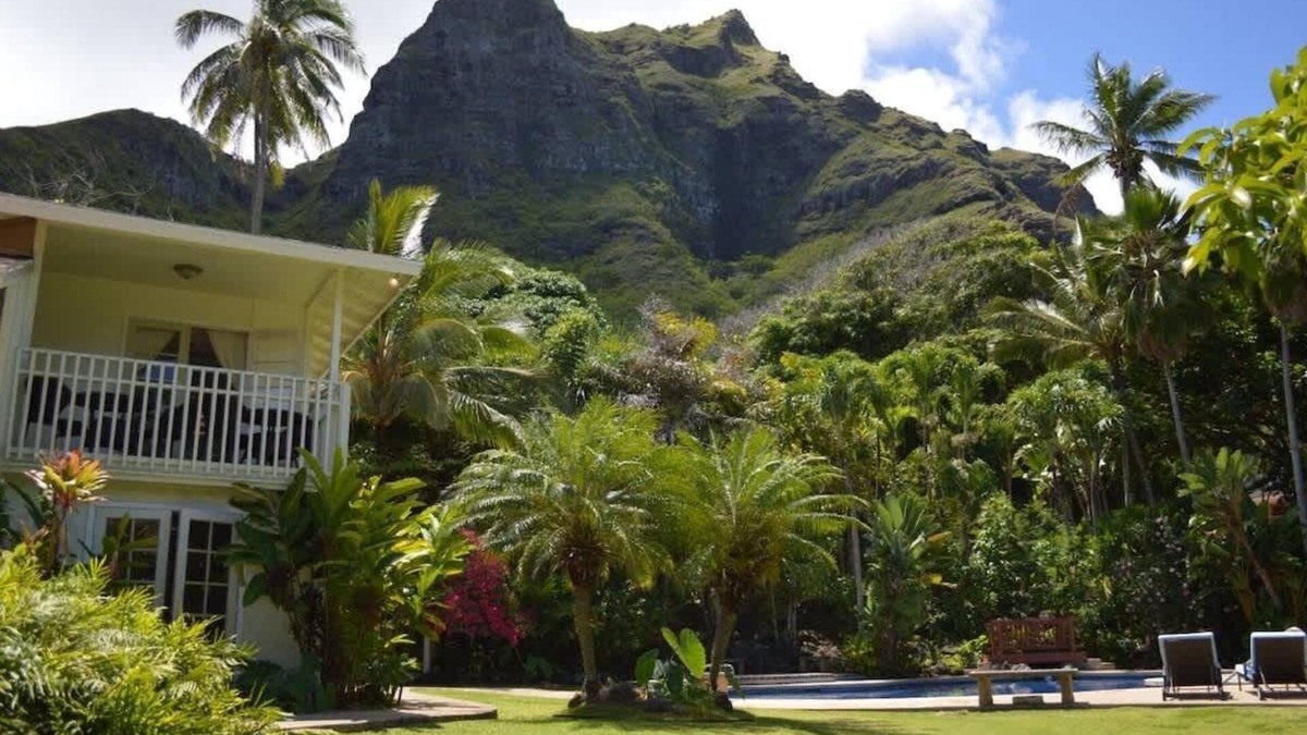 Ka'a'awa House | Oceanview Ko'olau Plantation Estate - Paradise!