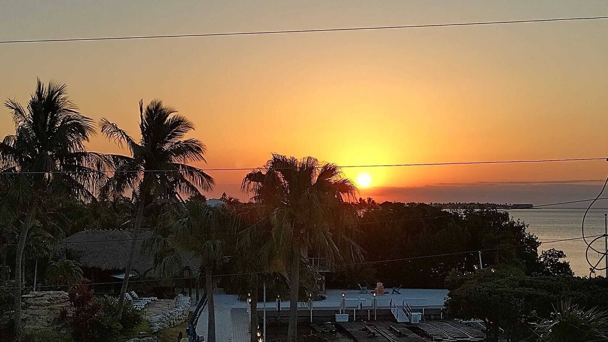 Marathon House | Oceanview Luxury Retreat FL Keys Marathon-5 Bed 4 Bath-Pool-Dock-Seconds 2 Ocean