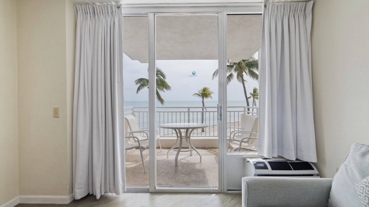 Lower Matecumbe Beach Apartment | Oceanview Studio Sleeps 3, Islamorada