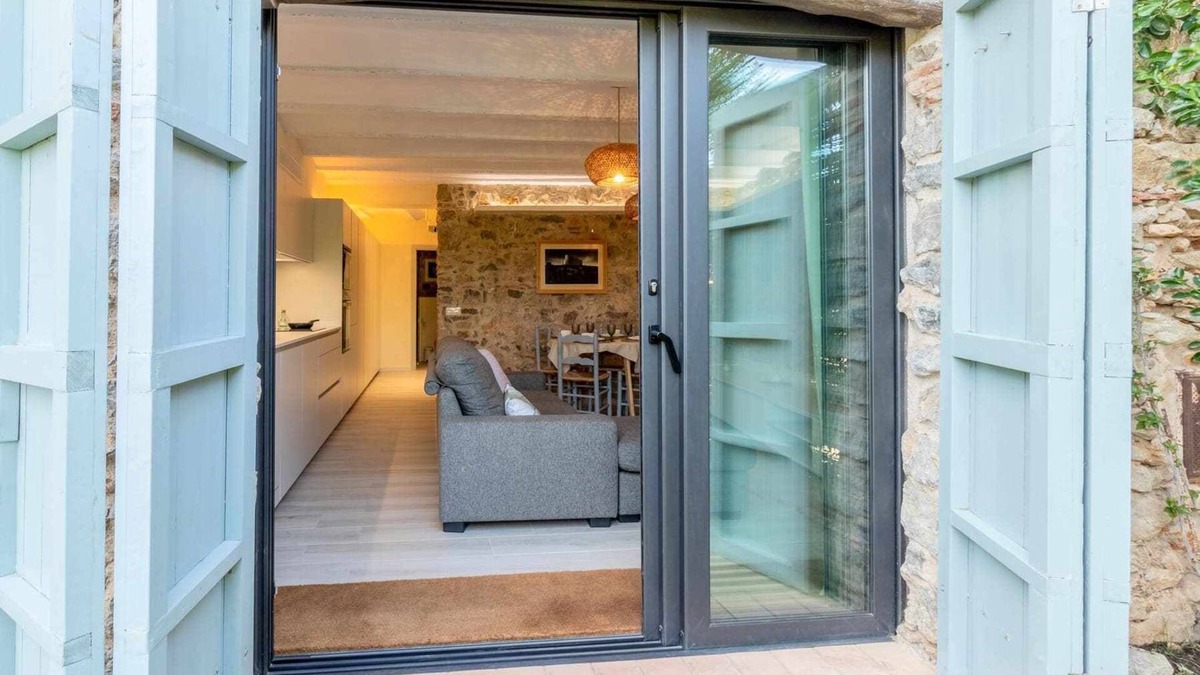 Sobrestany Apartment | OCELLS DE MONTGRÍ – Rural apartment in the Baix Empordà