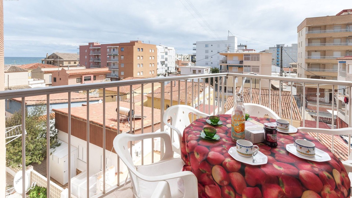 Platja de Piles House | ODISEA - Apartment with sea views in Playa de Piles.