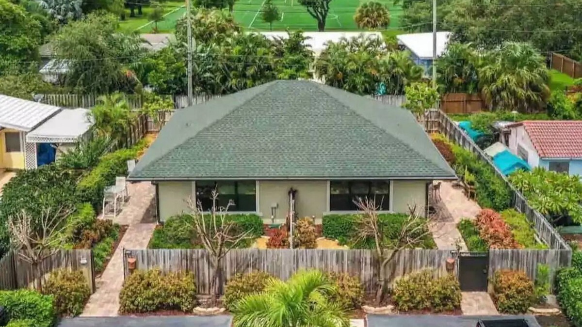 Victoria Park House | ❤️of Downtown/Duplex in Victoria Park!❤️