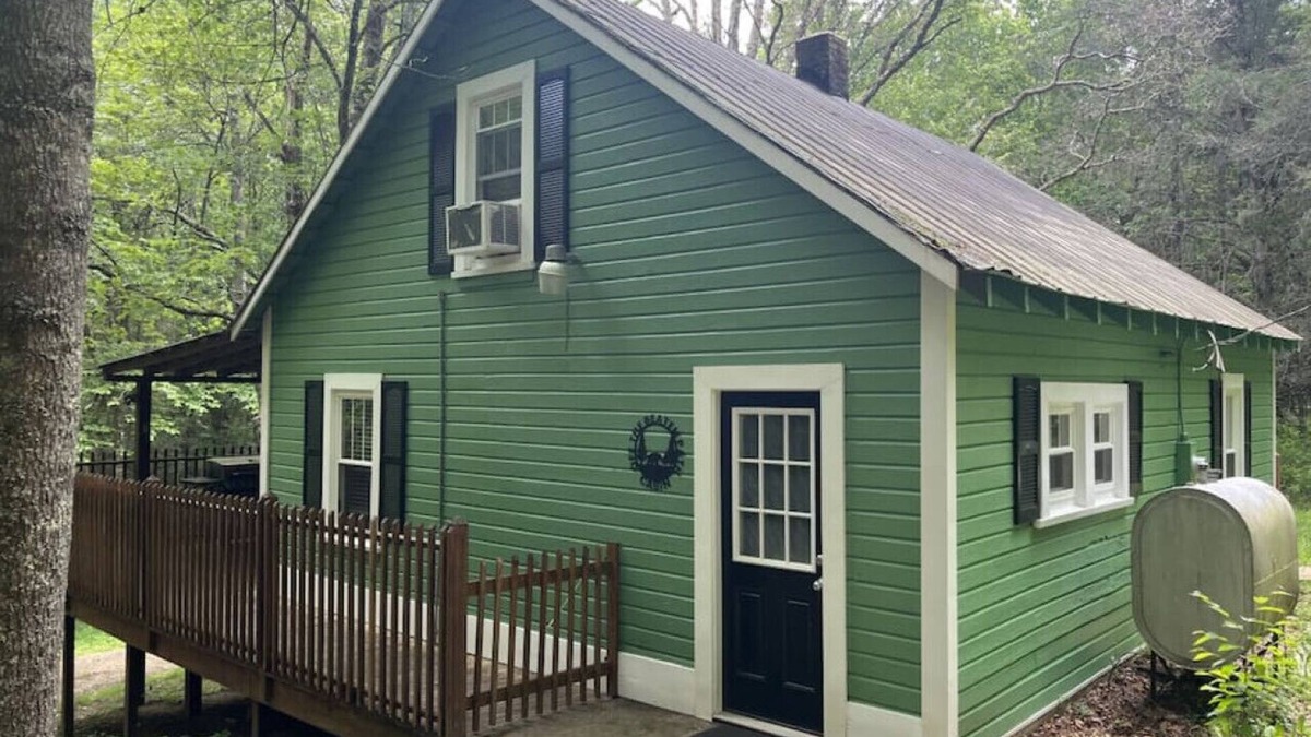 Willis Cabin | Off the Beaten Path by Buffalo Mountain Getaway