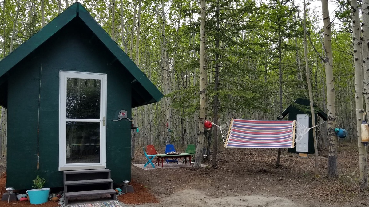 Kenny Lake Cabin | Off the grid dry cabin near Chitina