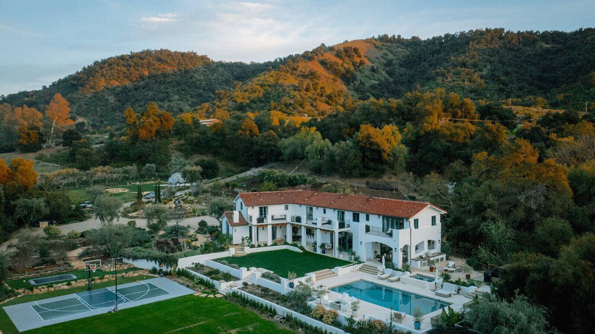 Ventura County Villa | Ojai Luxury 6.5 miles to Ojai, Pool, Spa,Yoga Dome, Pickle Ball, Magical Gardens