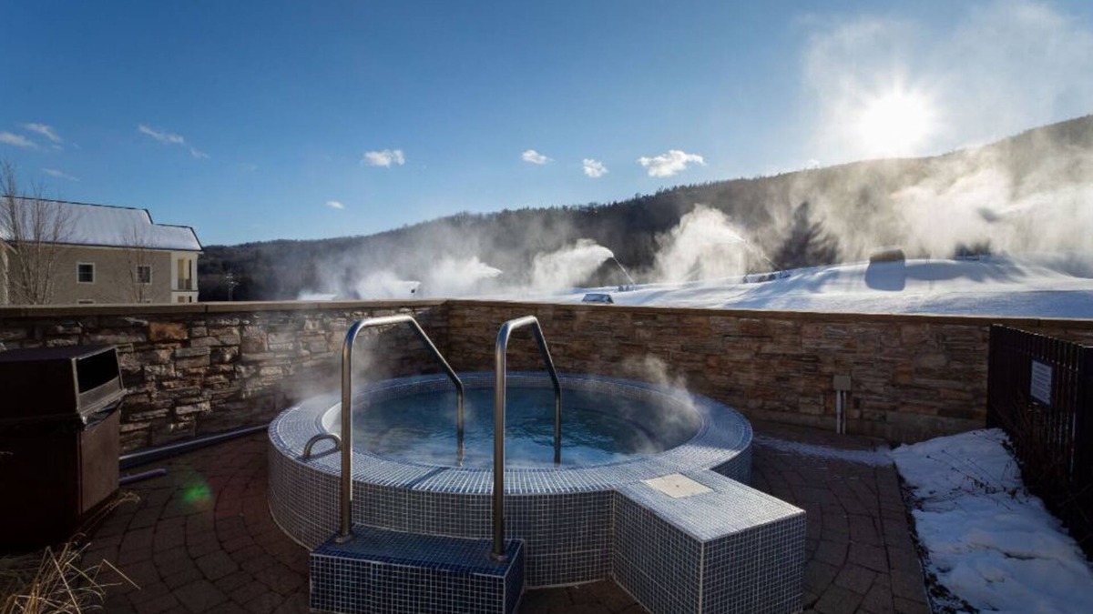 Ludlow Condo | Okemo | 2BR + Exec Loft Condo w/Washer & Dryer