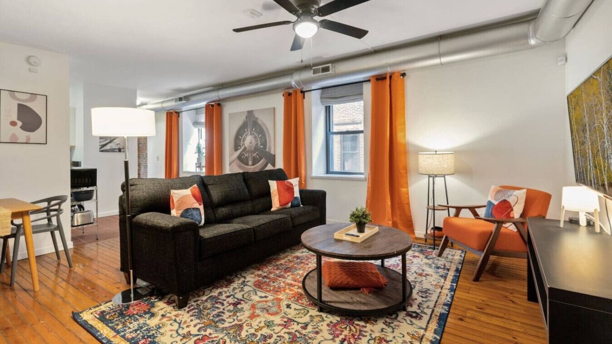 Old City Apartment | Old City Apartment with WiFi and Walkable to sites