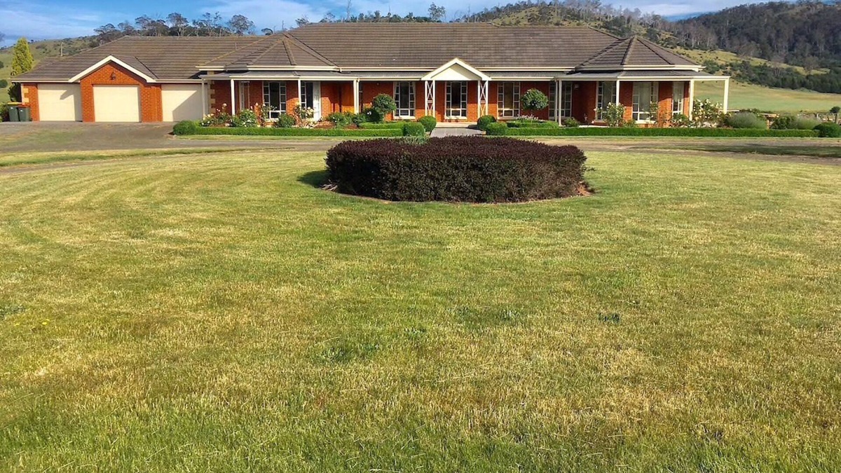 Hadspen House | Old Entally Farm - Exclusive Romantic Tasmanian Getaway