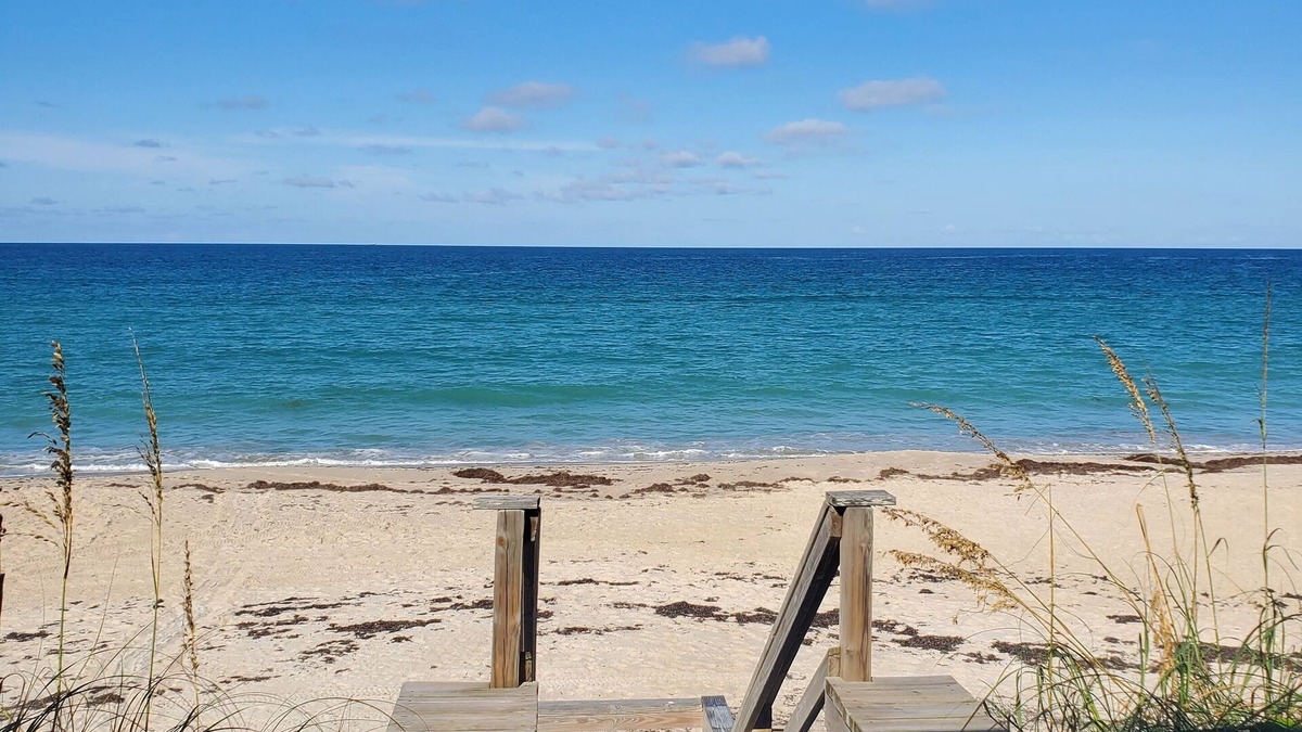 Floridana Beach House | "Old Florida" Beachside Cottage