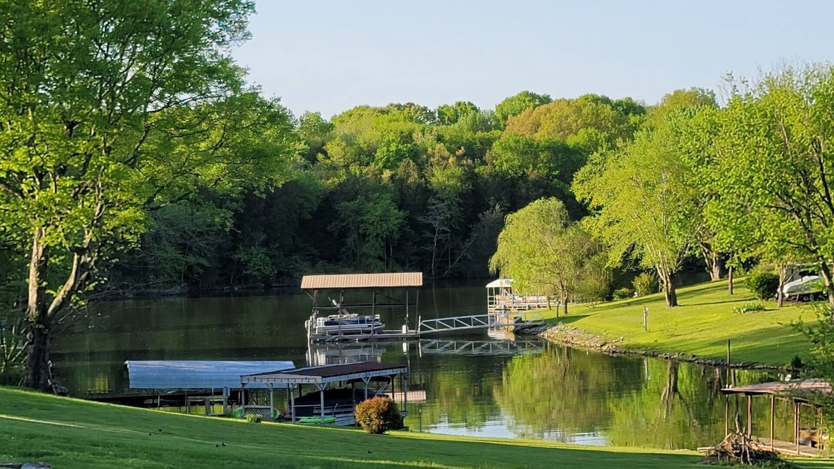 Mount Juliet House | Old Hickory Lakefront home-lots of space for all-Nashville & Airport close