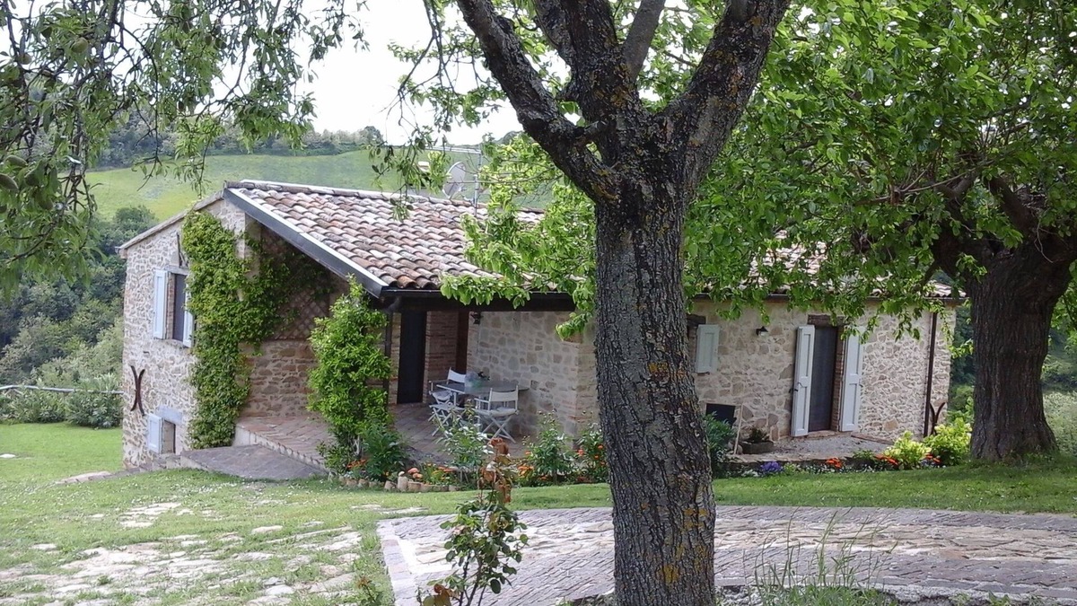 Sassocorvaro Cottage | OLD HOUSE IN URBINO. Vacation between art and nature.