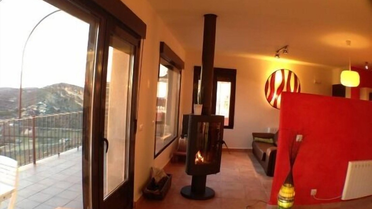 Zafra de Zancara Cottage | Old House of Pedro Chicote (LOft Poppy) for 2/3 people