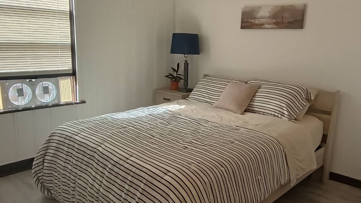 Collbran Apartment | Old Hunting Cabin Apartment on High St