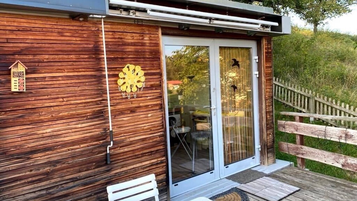 Iba House | Old lf-timbered house in idyllic location at the edge of the village