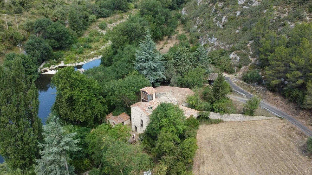 Lagrasse House | Old mill for 13 people, ideal gite for family and friends.