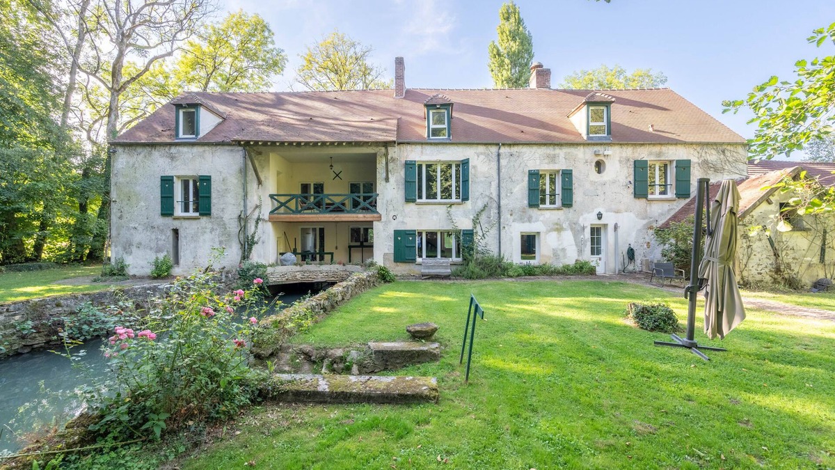 Saint-Augustin Villa | Old mill with river - a haven of peace in the heart of nature