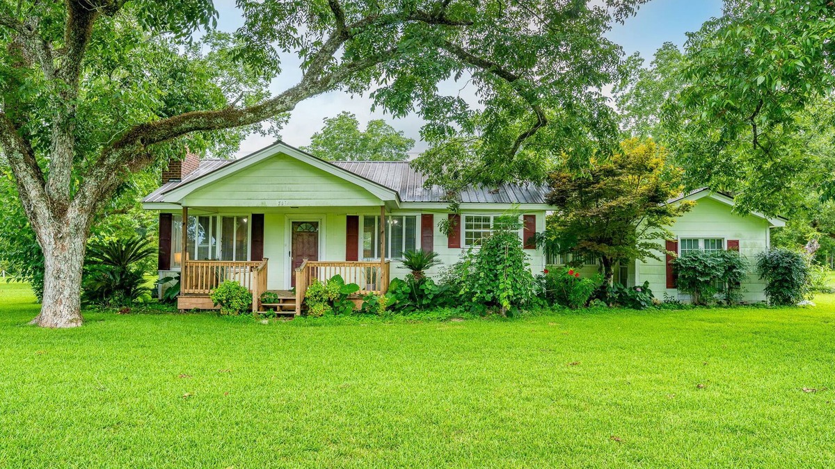 Purvis House | Old Orchard Country Home