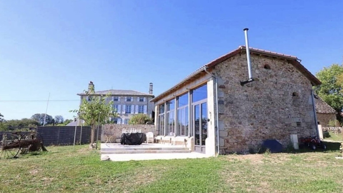 Glenat House | Old pig houses converted into comfortable dwelling