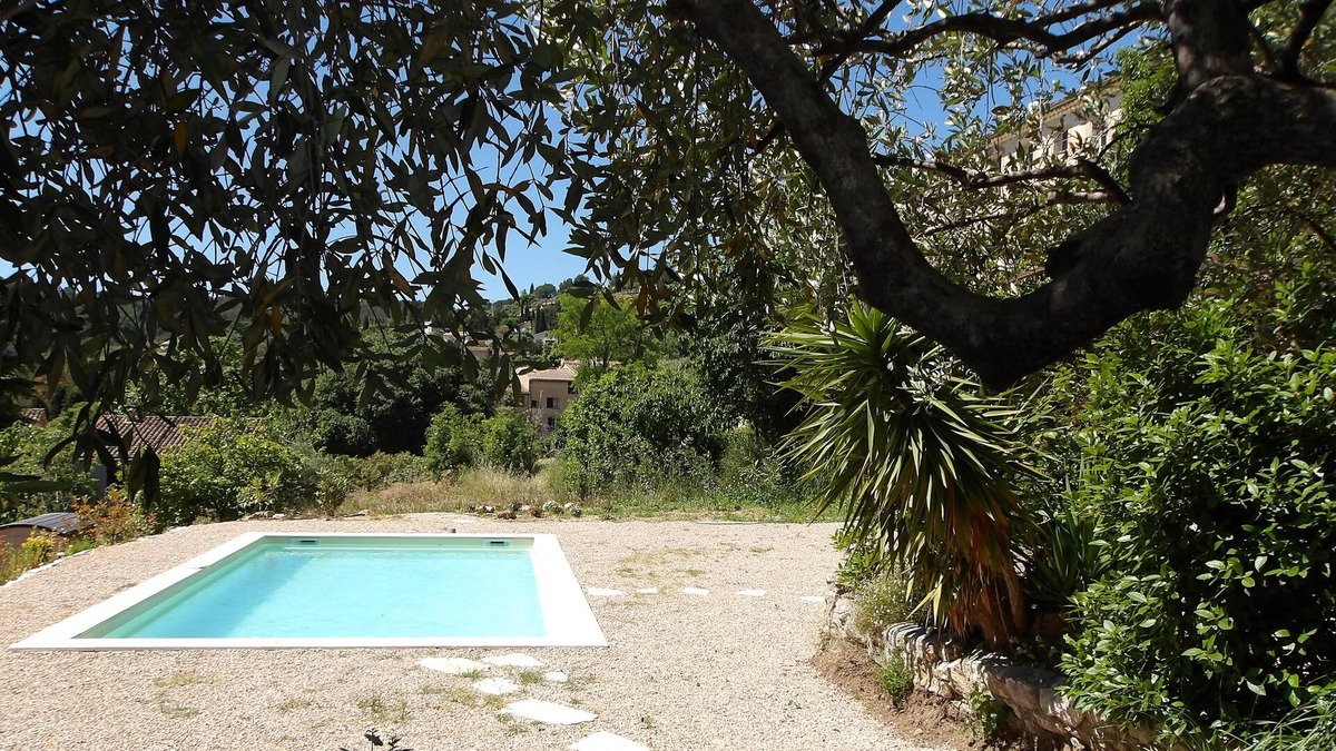 Seillans House | OLD PROVENCALE HOUSE WITH SWIMMING POOL 8x4, shaded parking area