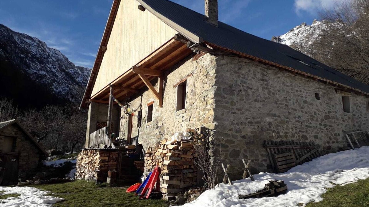 Champoleon House | Old renovated house in the heart of the Parc des Écrins for nature lovers