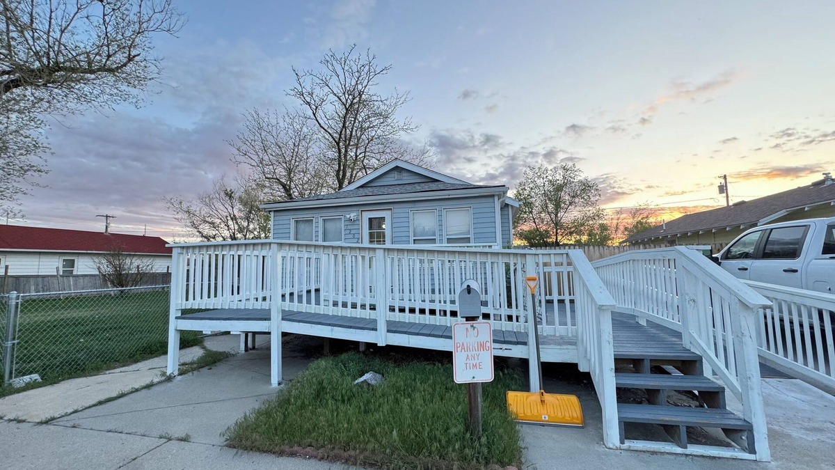 Casper House | Old Soul by The River - Charming 2-bedroom house with AC, WiFi in amazing Casper