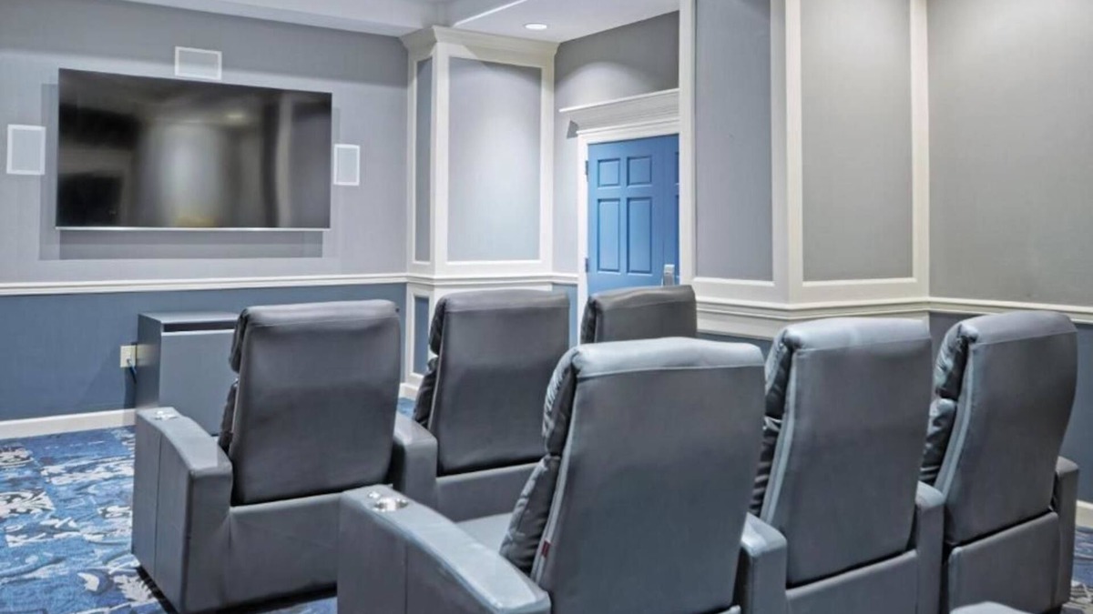 Potomac West Hotel | Old Town Alexandria 2 Bedroom Lock Off!