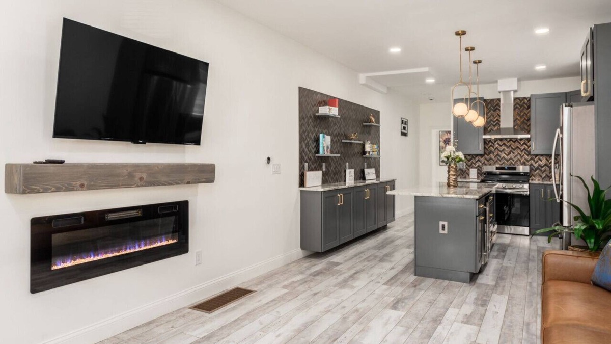 Olde Towne East House | Old Town East Luxury Escape