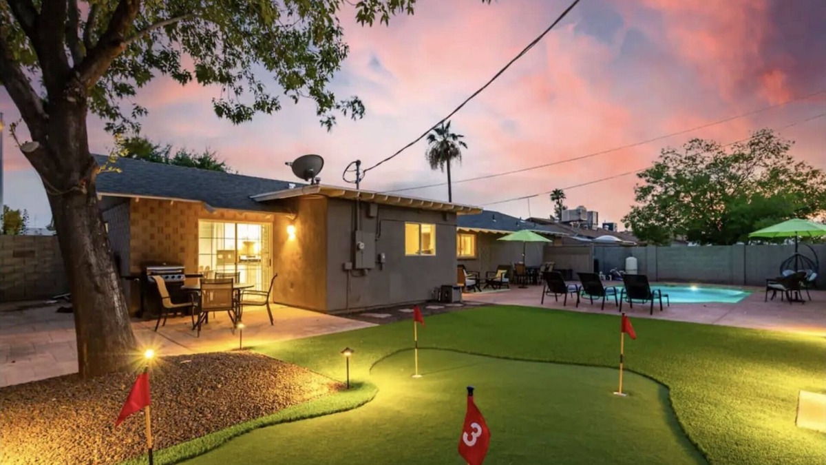 Scottsdale Estates Nine House | Old Town Escape|FREE Heated Pool & Spa|Sleeps 12