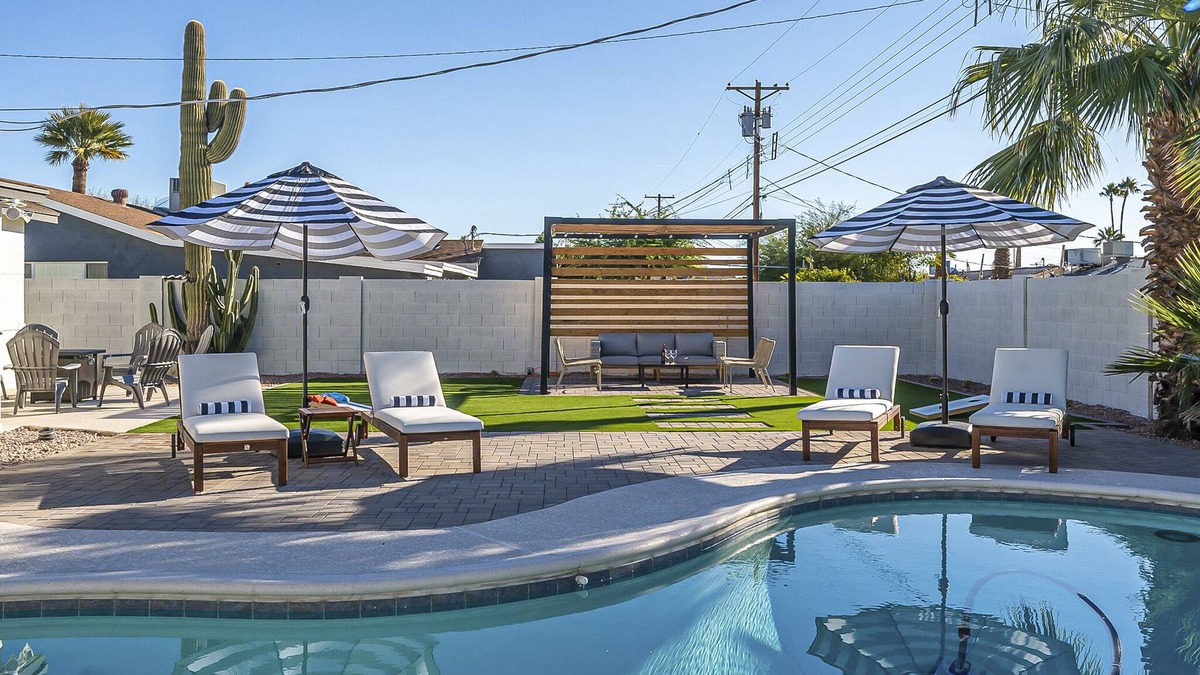 Papago Parkway House | Old Town Retreat Luxe Pool & Outdoor Space for Relaxing Getaways