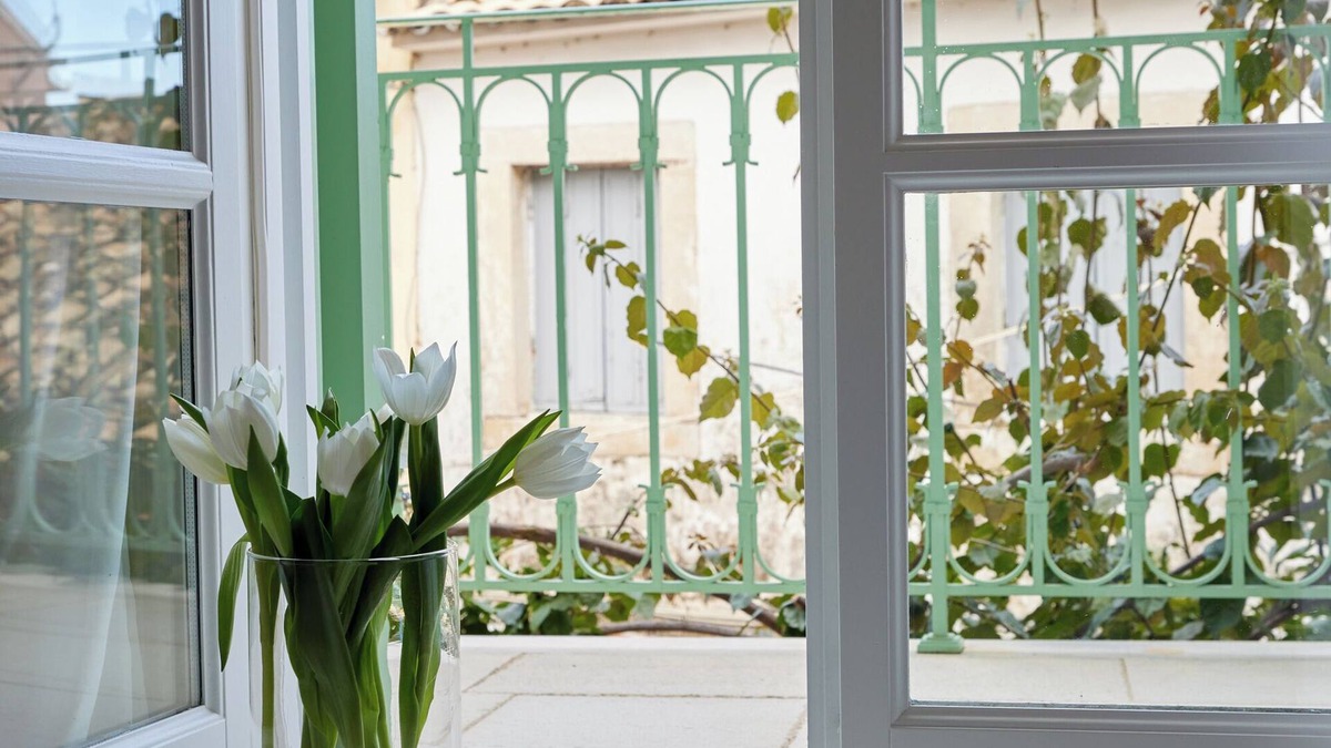 Aleimmatades Cottage | Old Village Luxury Suite Aretina Cottage Nestled in the Village Valanio