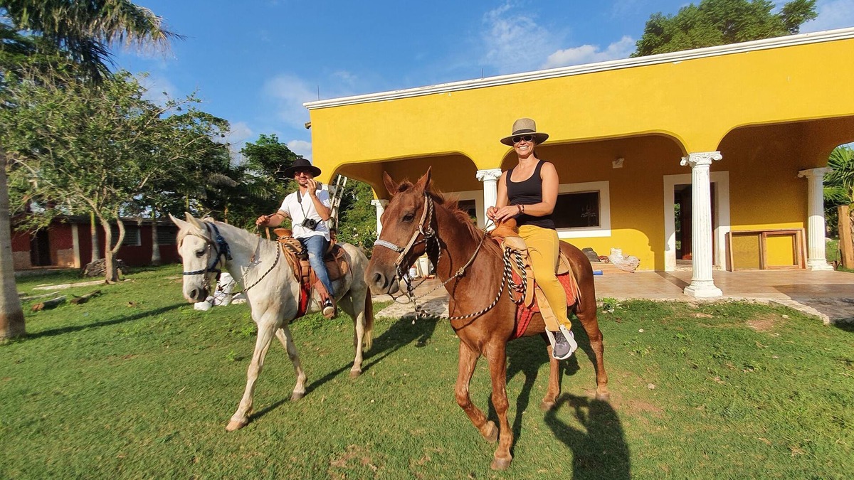 Yucatan Peninsula House | Old yucateca hacienda with private cenotes and horses included, animals allowed
