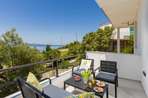 Brela Apartment | Olive Breeze