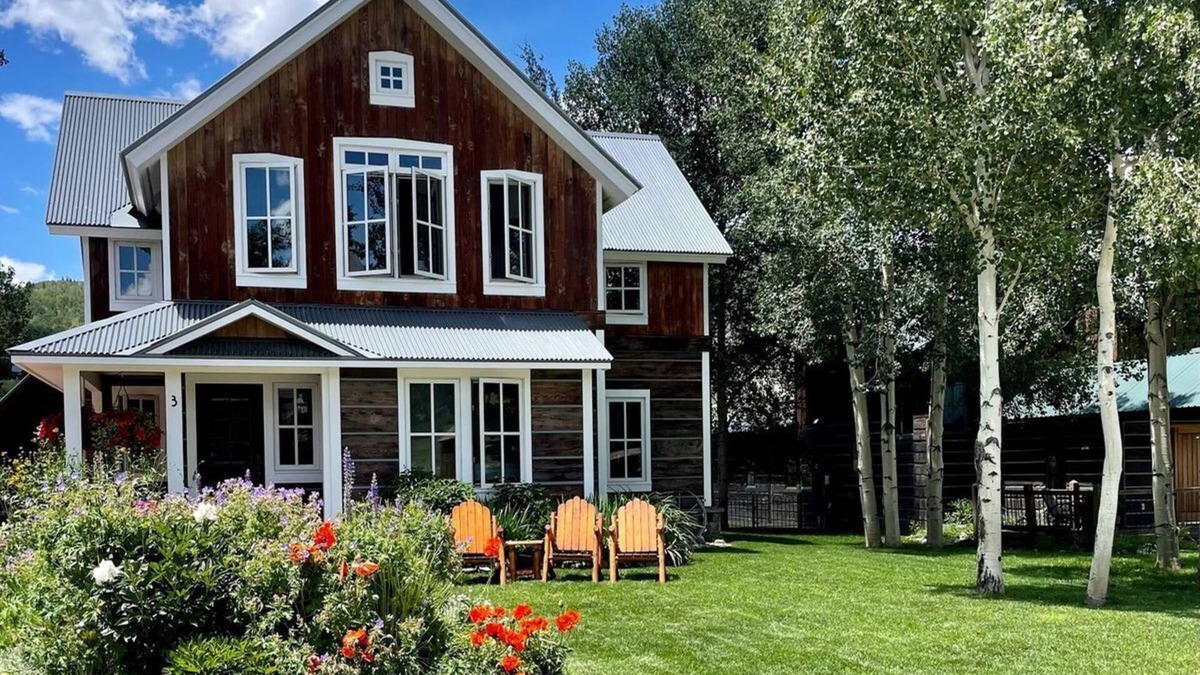 Crested Butte House | "Olive's Branch" is an amazing home in the perfect town location!
