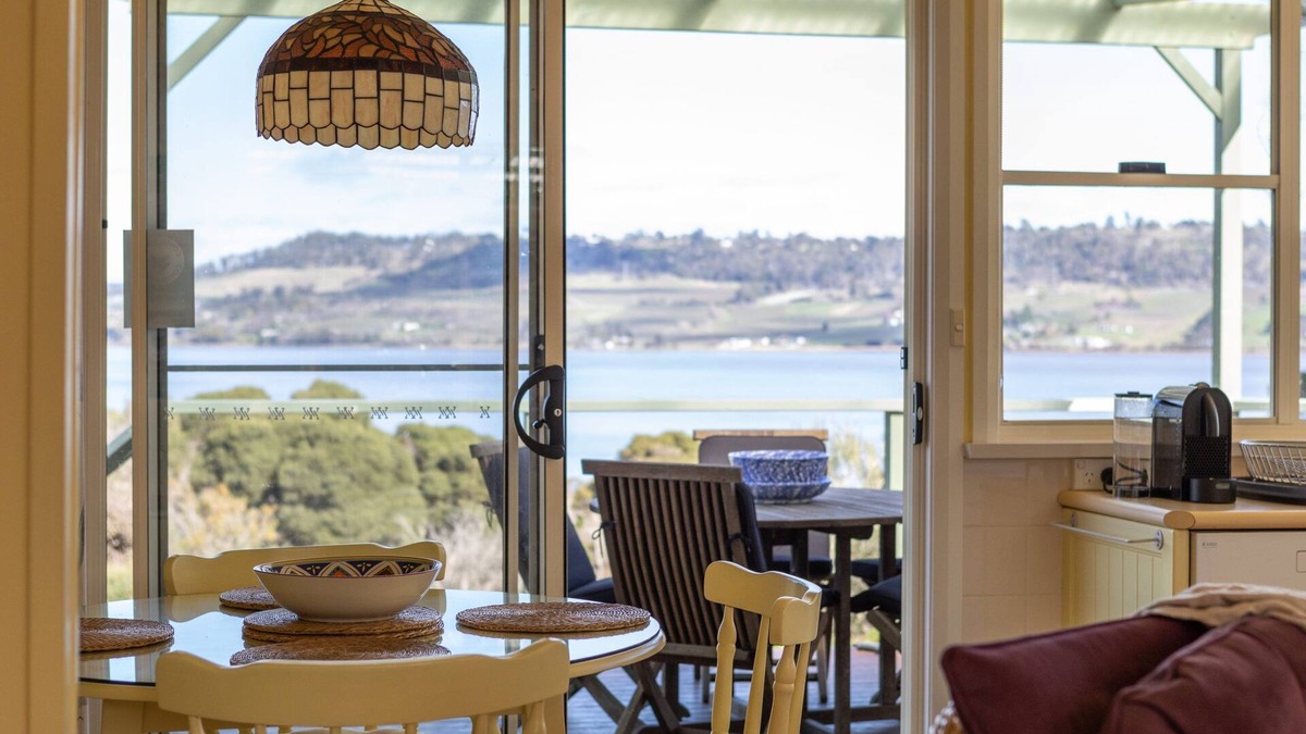 Windermere Cottage | Olive's Cottage and Gardens - Mesmerising Views