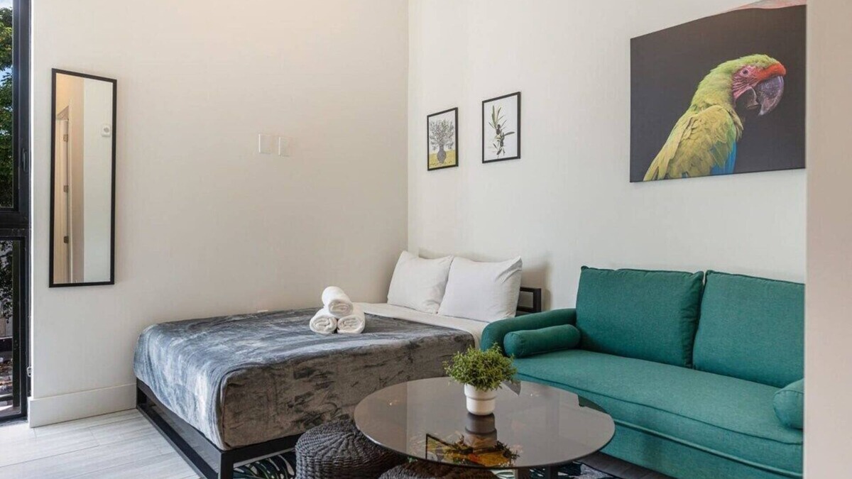 East Little Havana Apartment | Olive Studio | Standard | Roof Deck, Garden