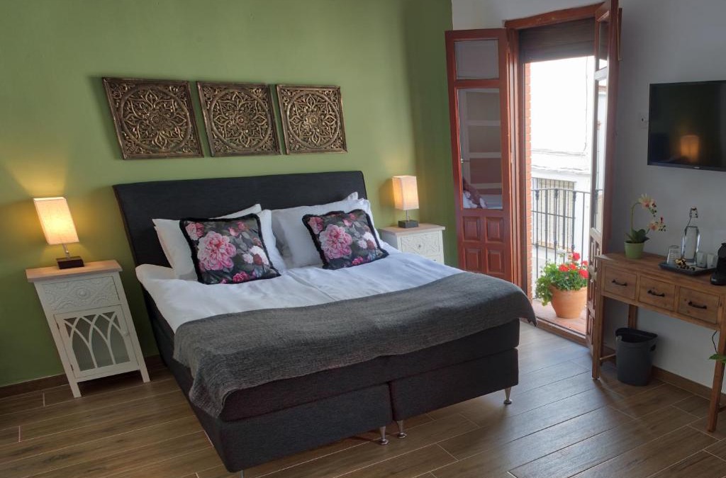 Olvera Bed & Breakfast | Olive Tree Bed and Breakfast