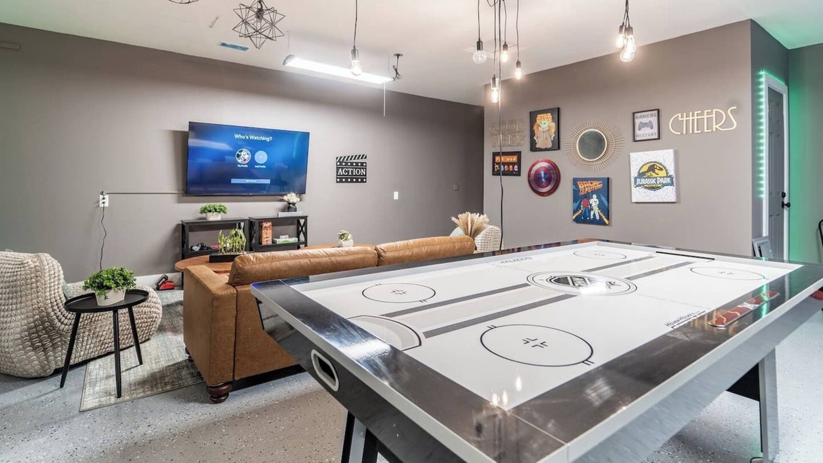 Greenwood House | OliveBranch-LuxeDesigner Home-Spa-Firepit-GameZone
