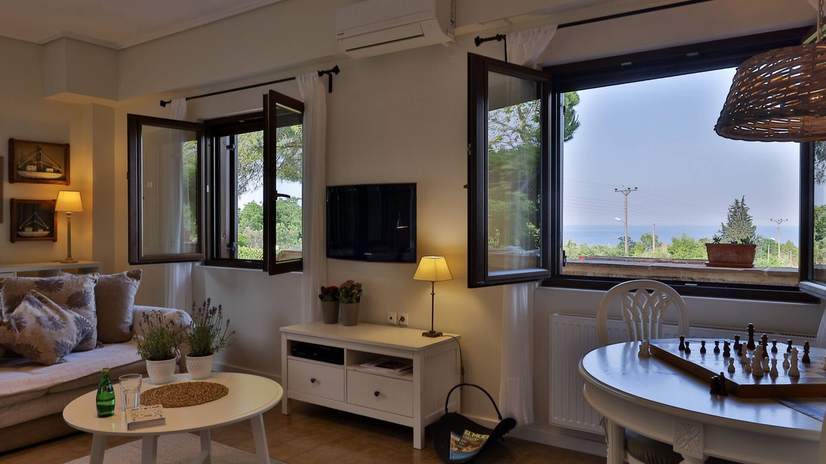 Litochoro Villa | olives and vines all season villa