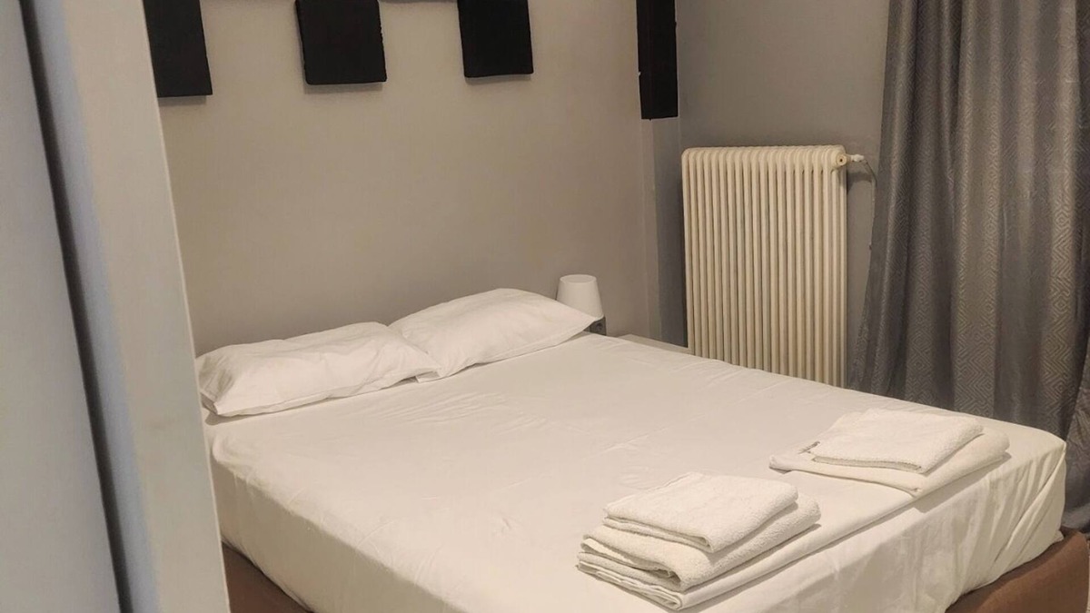 Andravida Apartment | olokliro dianerisma 2 krevatokameres,plires epiplomeno,sto kentro