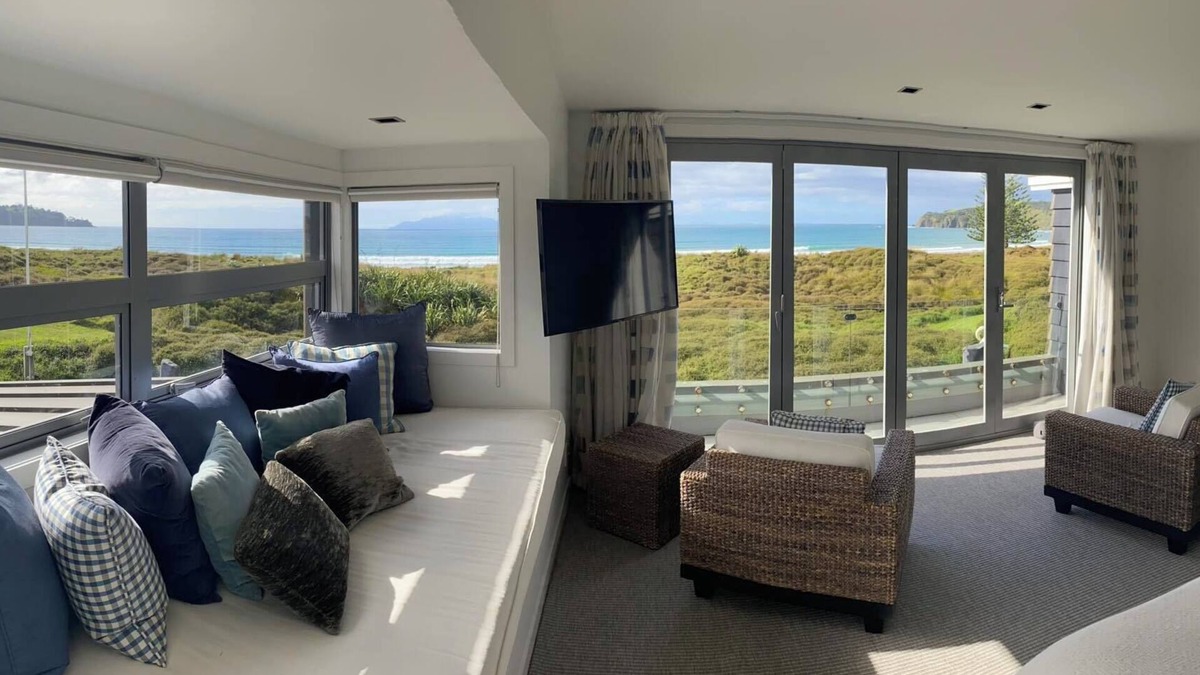 Omaha House | Omaha Beach Front, Paradise! Perfect for relaxing & entertaining