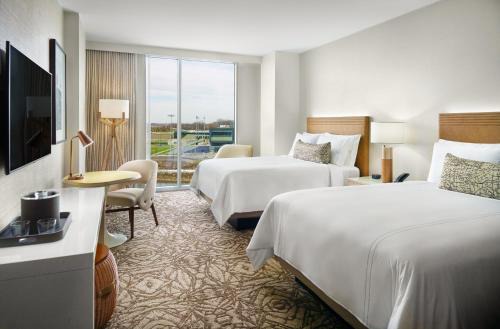 Eagan Hotel | Omni Viking Lakes