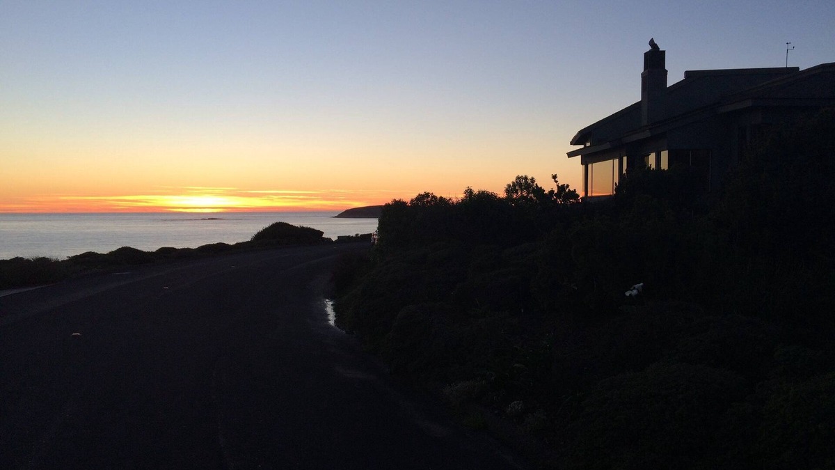 Bodega Bay House | ON A BLUFF WITH 180 DEGREE CLOSE WATER VIEWS SHORT WALK TO THE BEACH