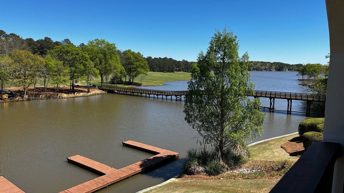 Lake Oconee Villa | On Lake Oconee 4 Bed 5 Bath Villa Inside the Cuscowilla with Large Terrace Level