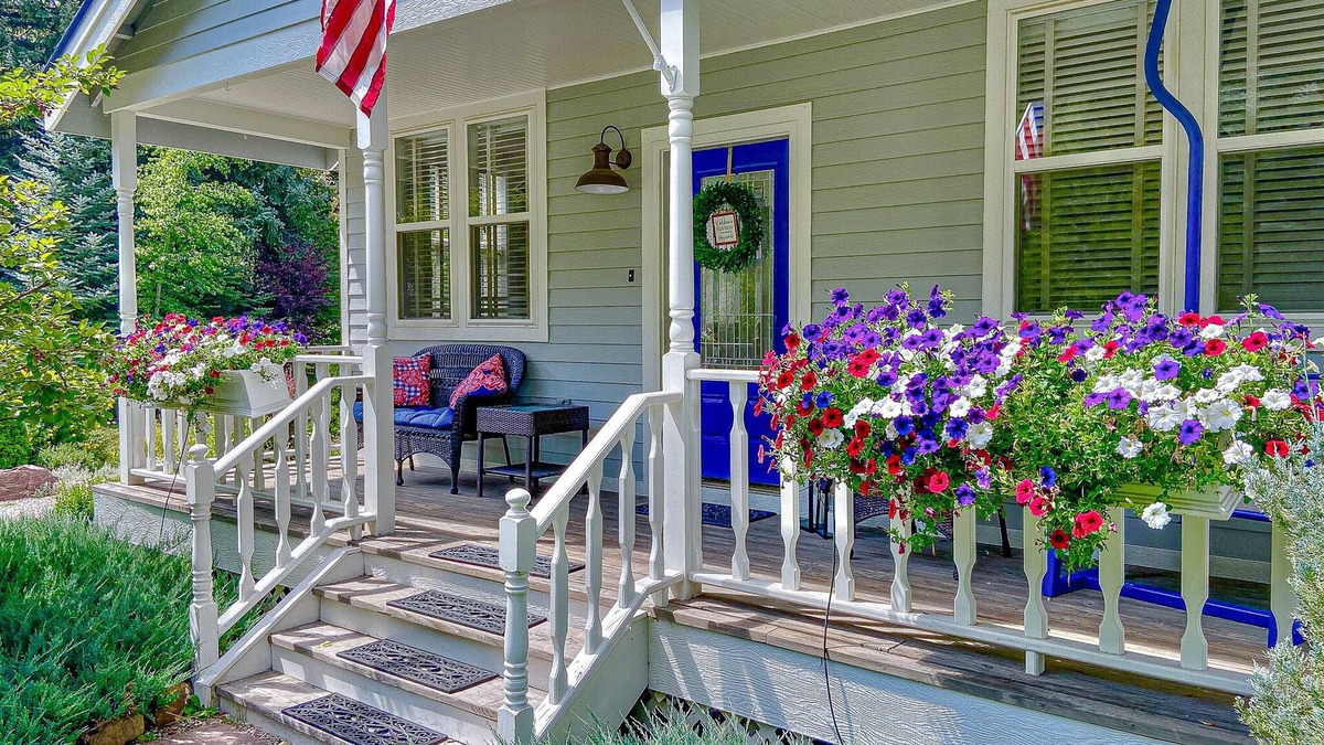 Redstone House | On River Time – A Peaceful Riverfront Retreat in Redstone