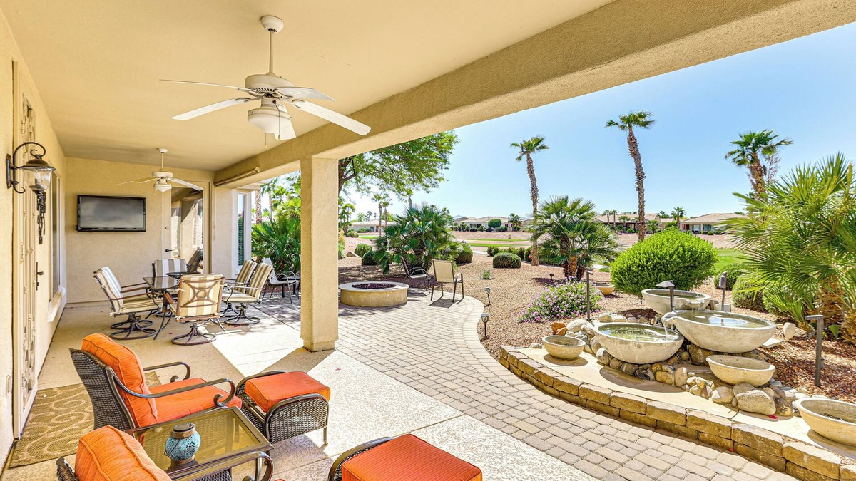 Corte Bella House | On-Site Golf & Pool Access: Sun City West Getaway!